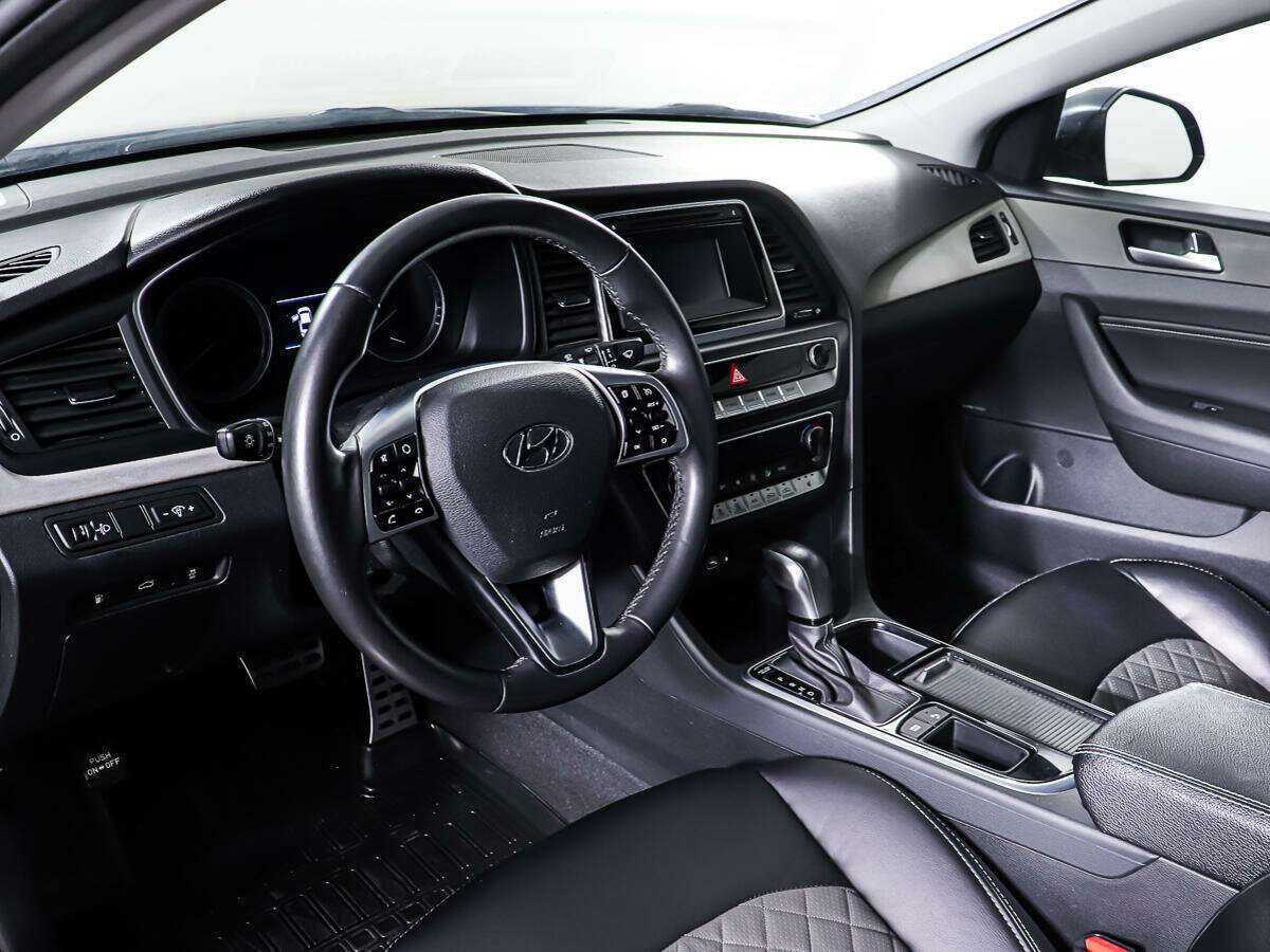 Купить Hyundai Sonata с пробегом. Фото: #12