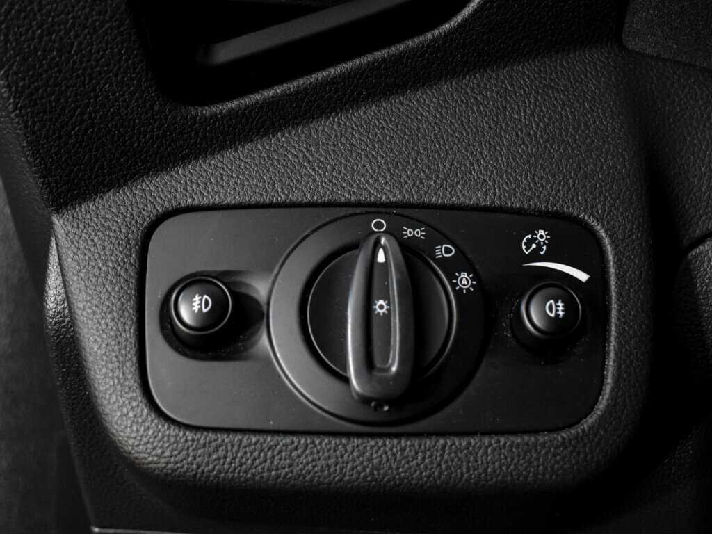 Купить Ford Kuga с пробегом. Фото: #9