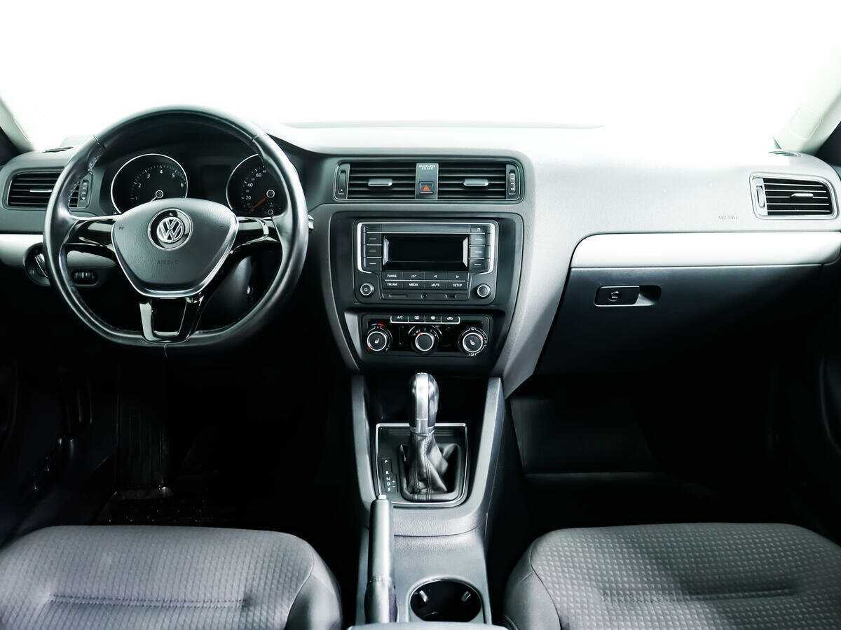 Купить Volkswagen Jetta с пробегом. Фото: #8