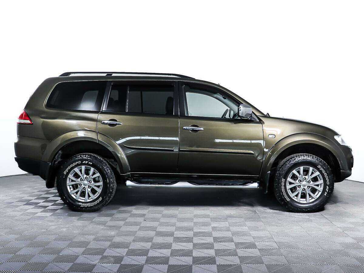 Купить Mitsubishi Pajero Sport с пробегом. Фото: #2