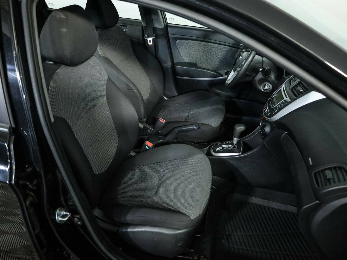 Купить Hyundai Solaris с пробегом. Фото: #22