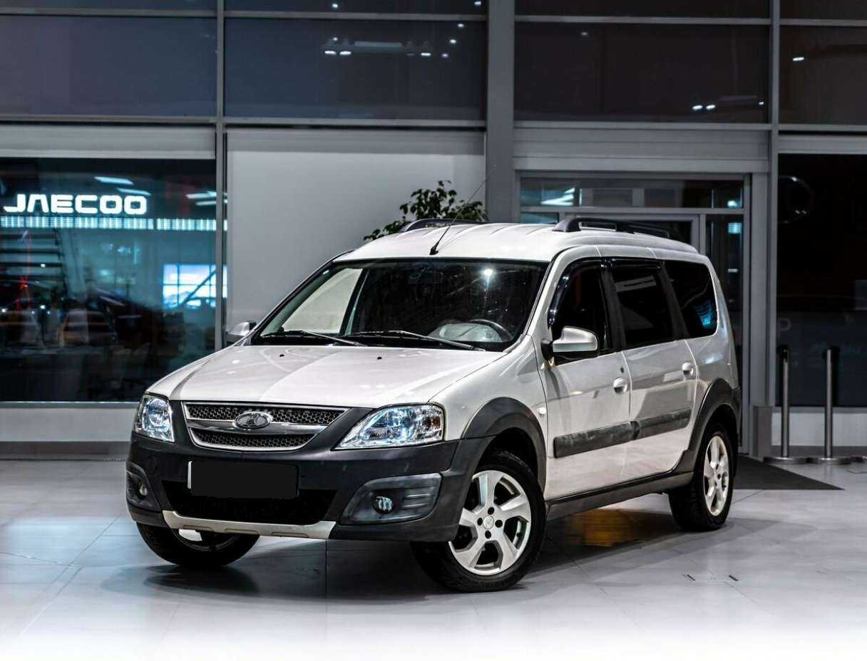 Купить Lada (ВАЗ) Largus с пробегом. Посмотреть фото