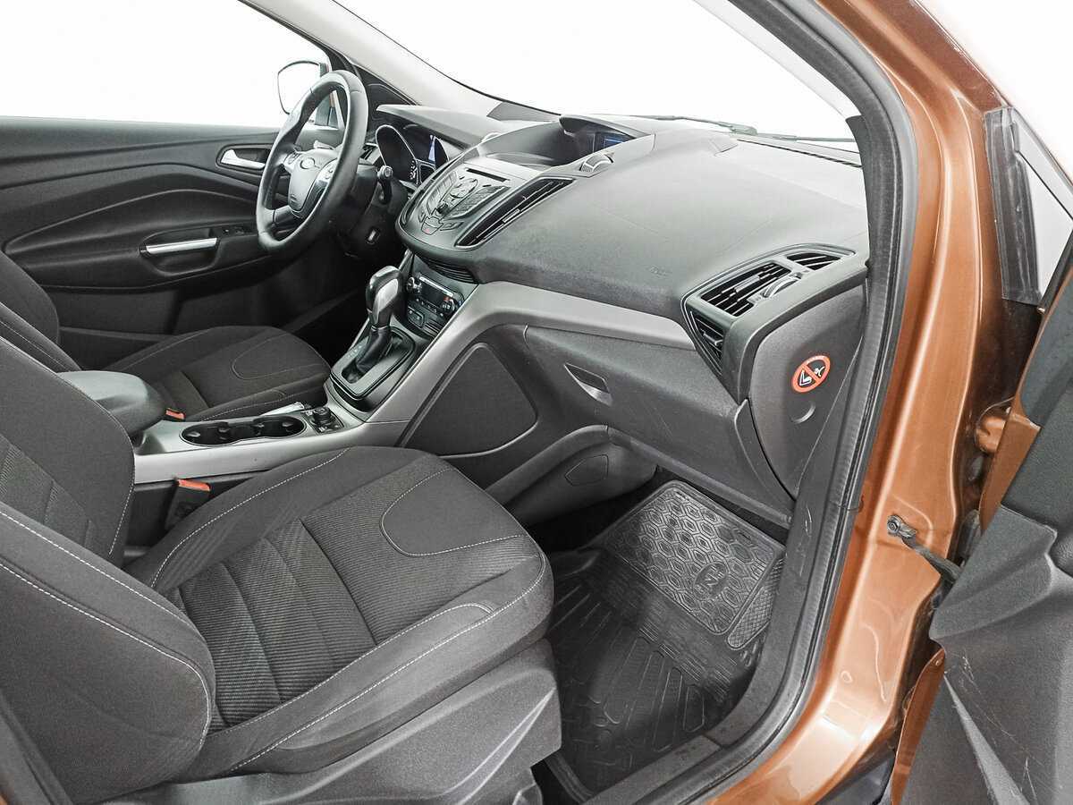 Купить Ford Kuga с пробегом. Фото: #7