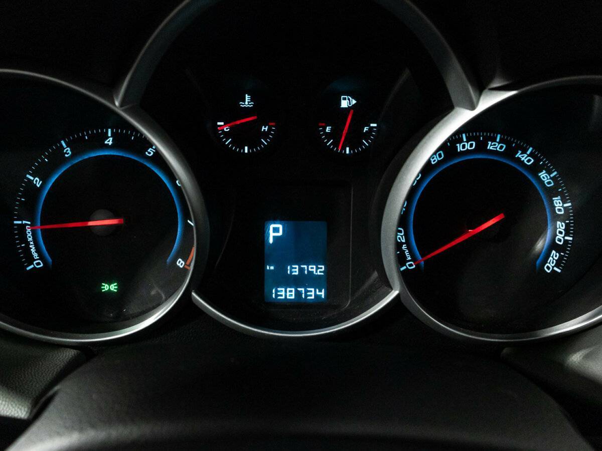 Купить Chevrolet Cruze с пробегом. Фото: #11