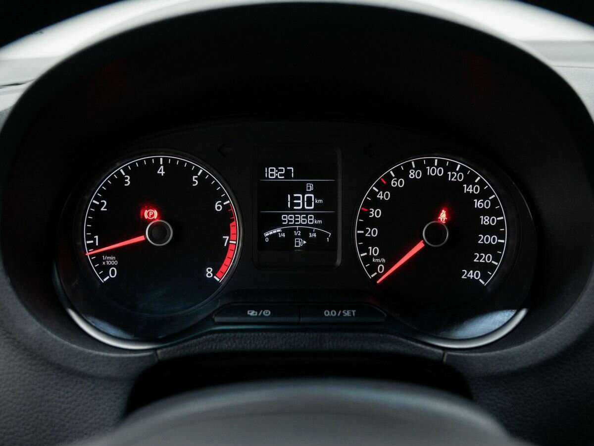 Купить Volkswagen Polo с пробегом. Фото: #19