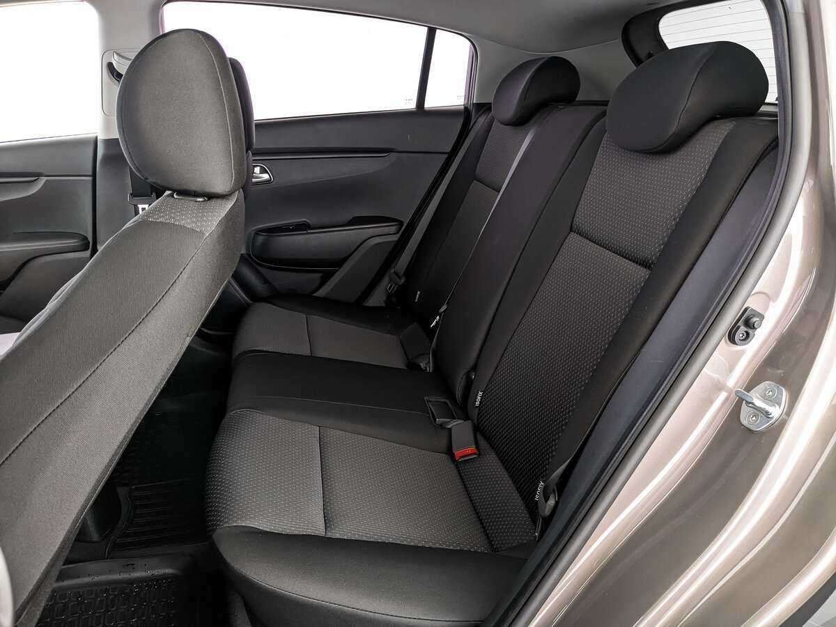 Купить Kia Rio с пробегом. Фото: #13