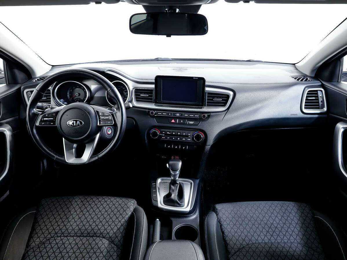 Купить Kia Ceed с пробегом. Фото: #8