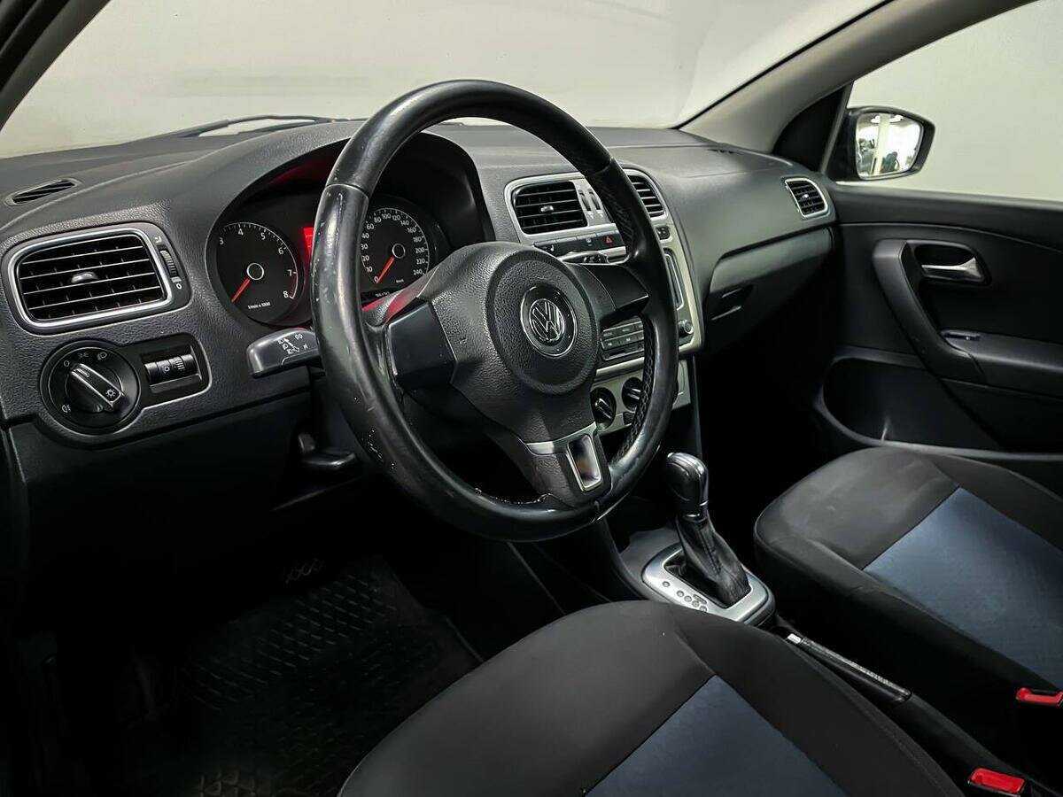 Купить Volkswagen Polo с пробегом. Фото: #8