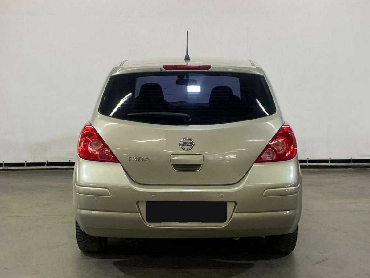 Купить Nissan Tiida с пробегом. Фото: #5