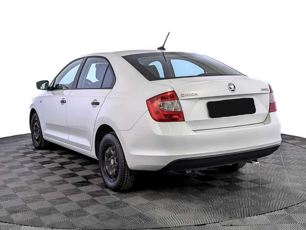 Купить Skoda Rapid с пробегом. Фото: #6