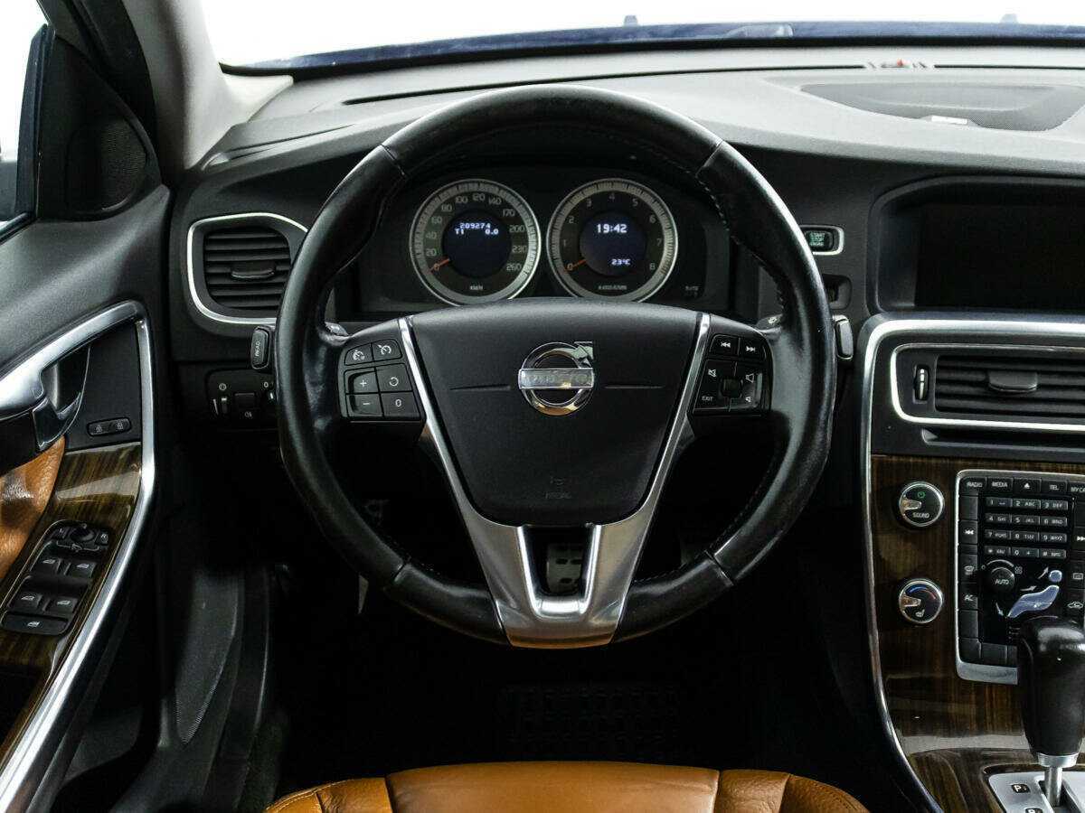 Купить Volvo S60 с пробегом. Фото: #19