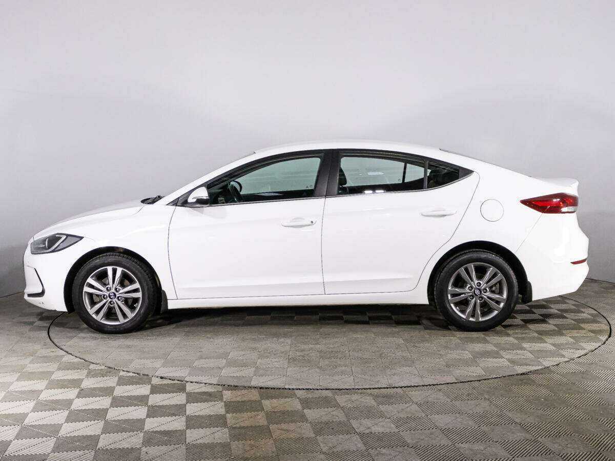 Купить Hyundai Elantra с пробегом. Фото: #7