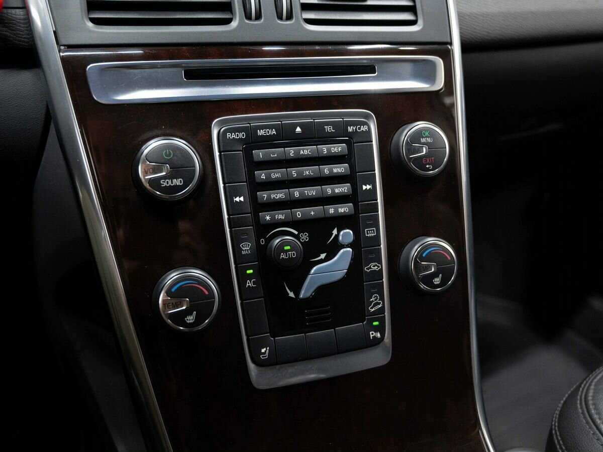 Купить Volvo XC60 с пробегом. Фото: #18