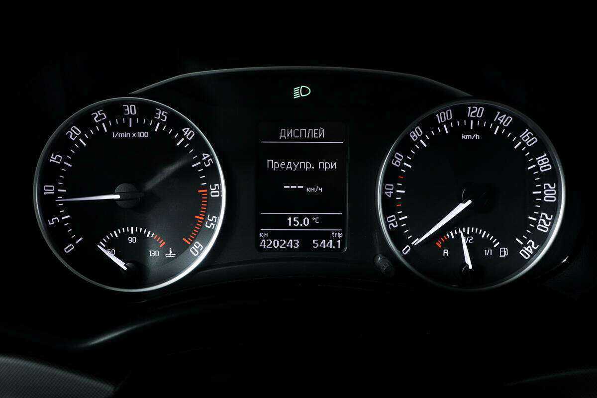 Купить Skoda Octavia с пробегом. Фото: #9