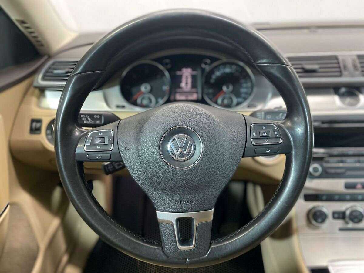 Купить Volkswagen Passat с пробегом. Фото: #9