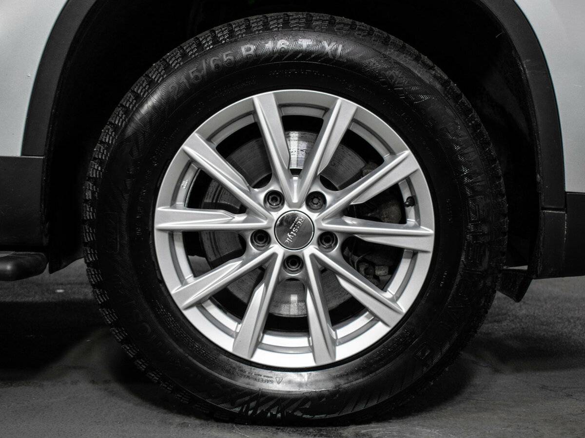 Купить Volkswagen Tiguan с пробегом. Фото: #15