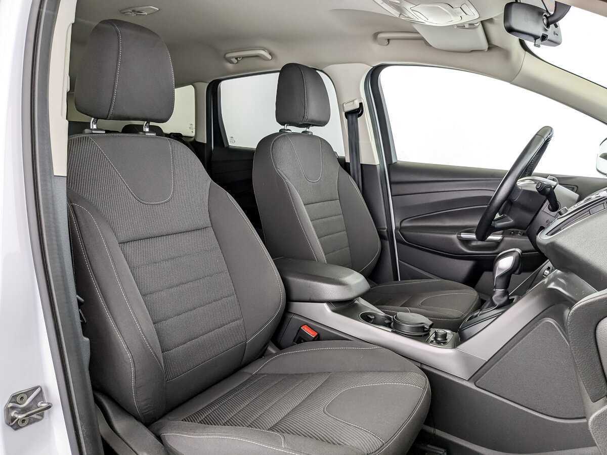 Купить Ford Kuga с пробегом. Фото: #17