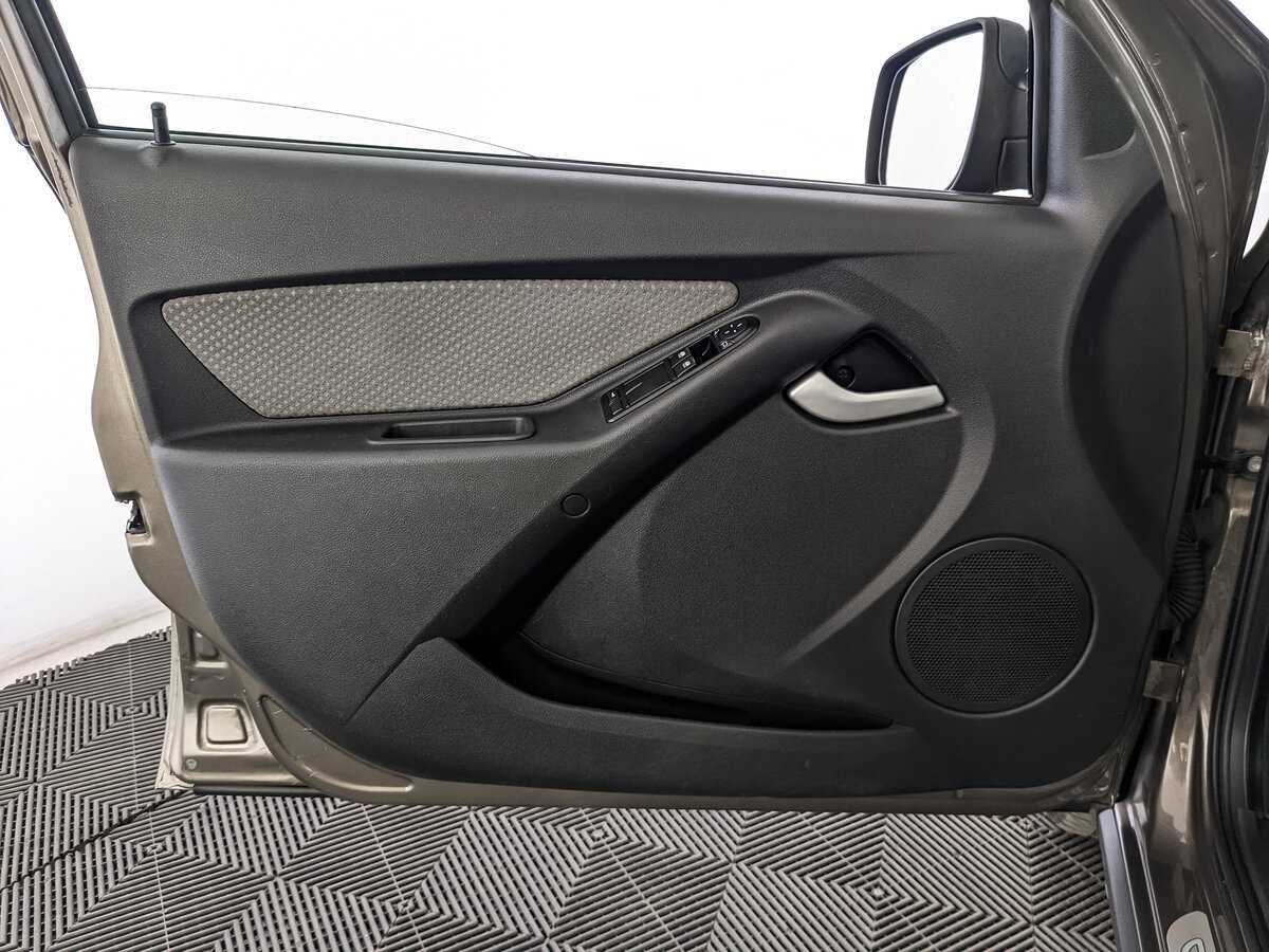 Купить Lada (ВАЗ) Kalina с пробегом. Фото: #14