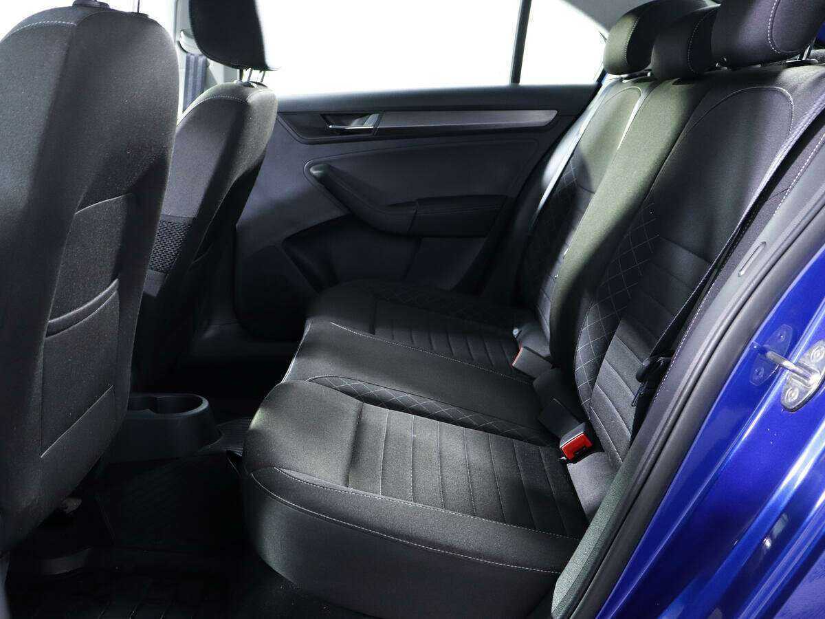 Купить Skoda Rapid с пробегом. Фото: #7