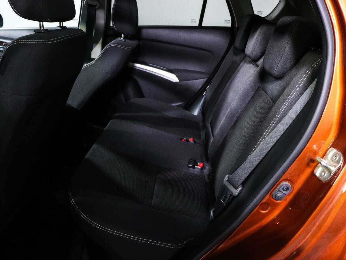 Купить Suzuki SX4 с пробегом. Фото: #7