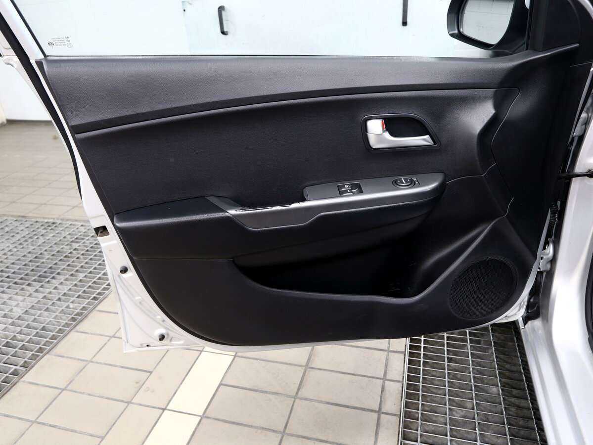 Купить Kia Rio с пробегом. Фото: #13