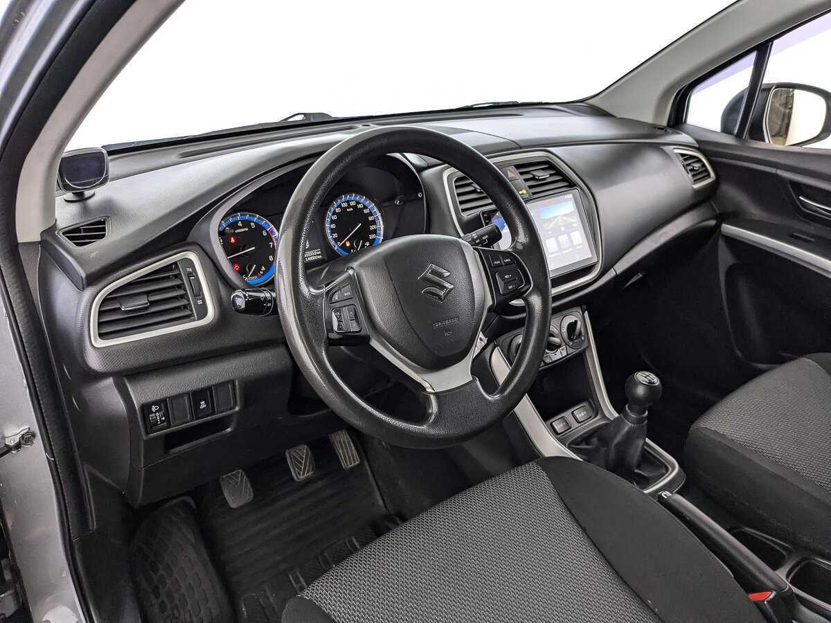 Купить Suzuki SX4 с пробегом. Фото: #10