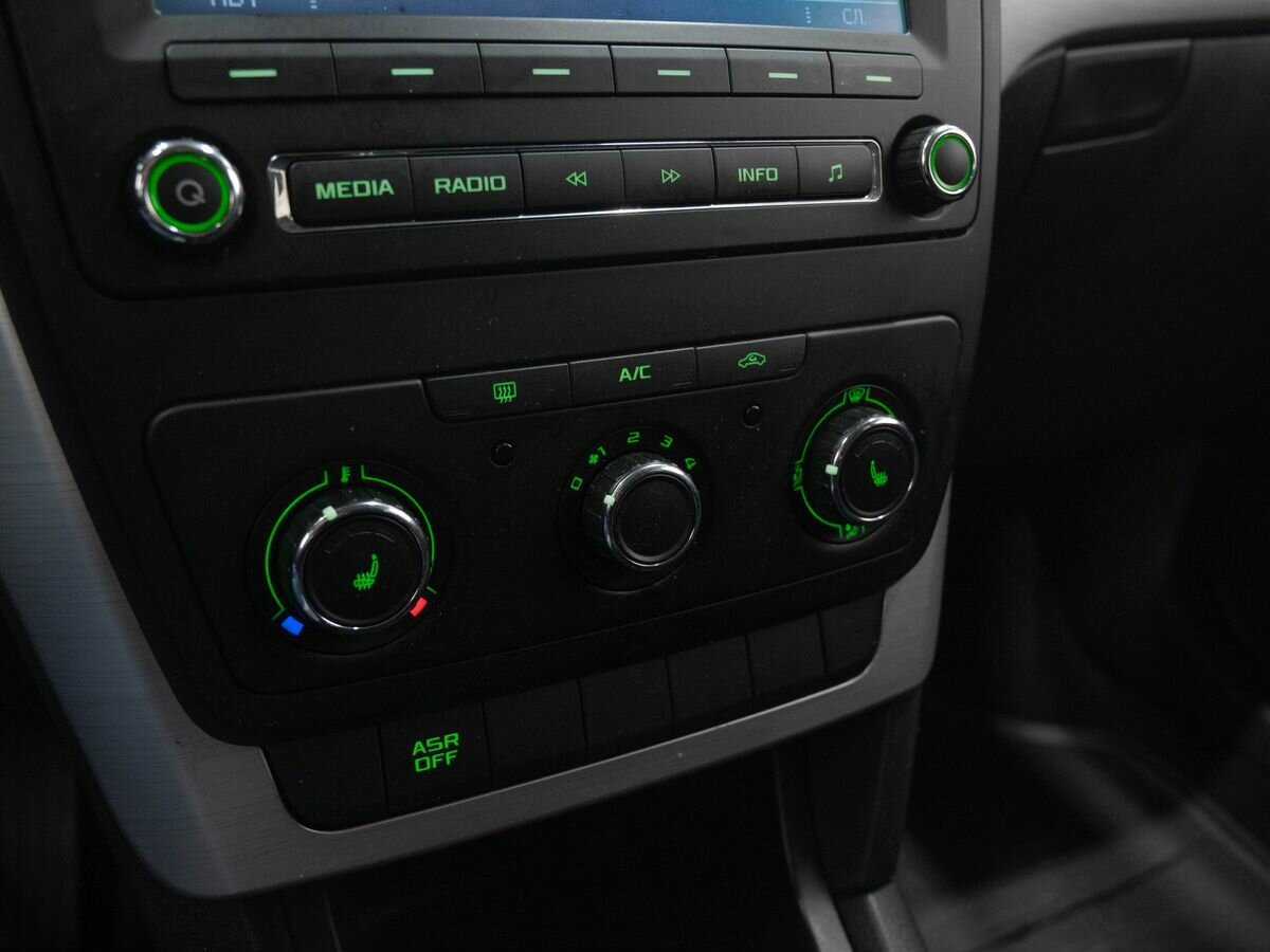 Купить Skoda Yeti с пробегом. Фото: #18