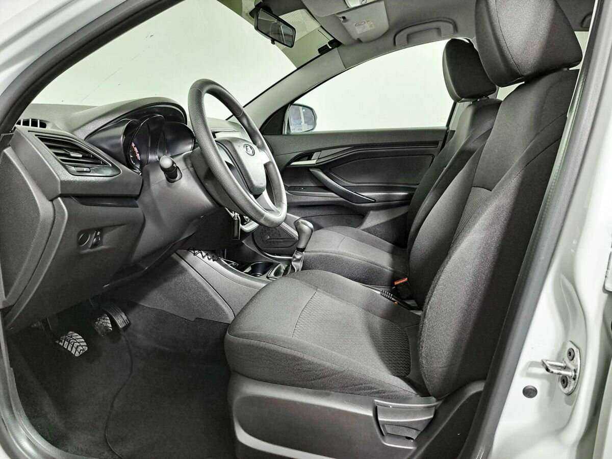 Купить Lada (ВАЗ) Vesta с пробегом. Фото: #11