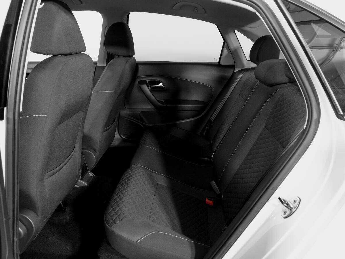 Купить Volkswagen Polo с пробегом. Фото: #9