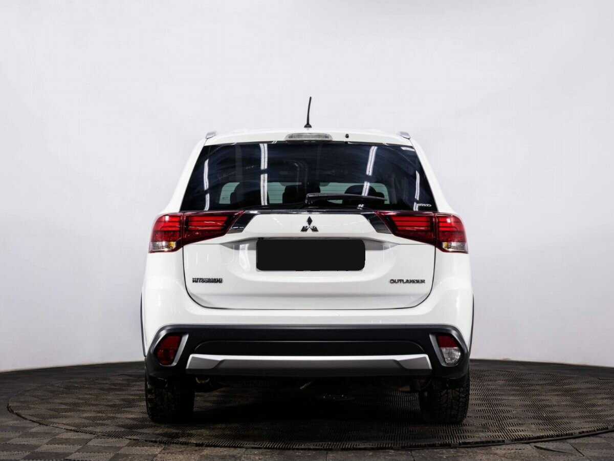 Купить Mitsubishi Outlander с пробегом. Фото: #4