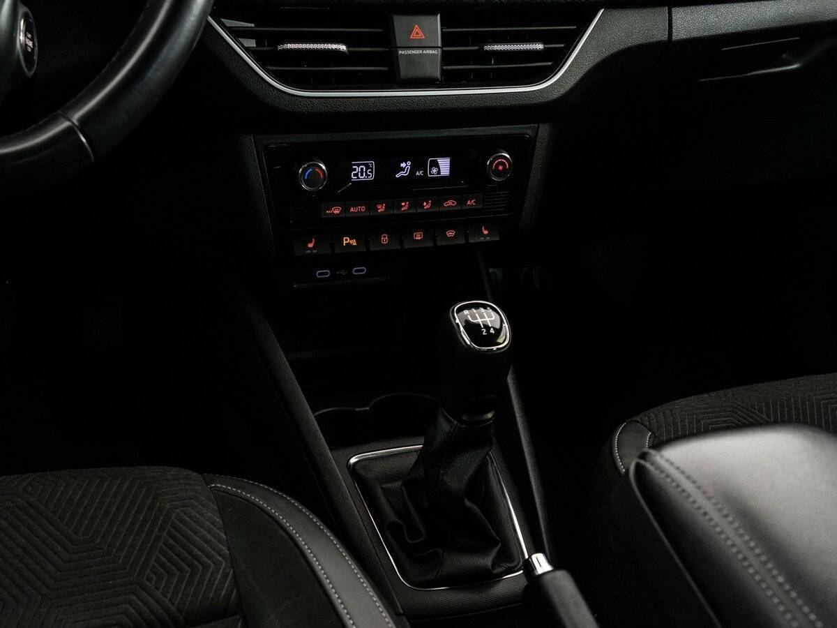 Купить Volkswagen Polo с пробегом. Фото: #11