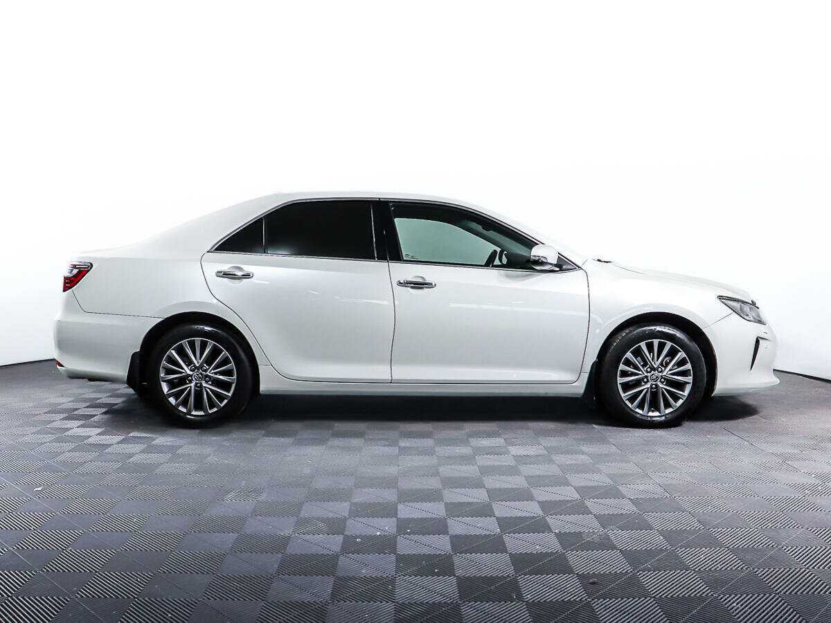 Купить Toyota Camry с пробегом. Посмотреть фото