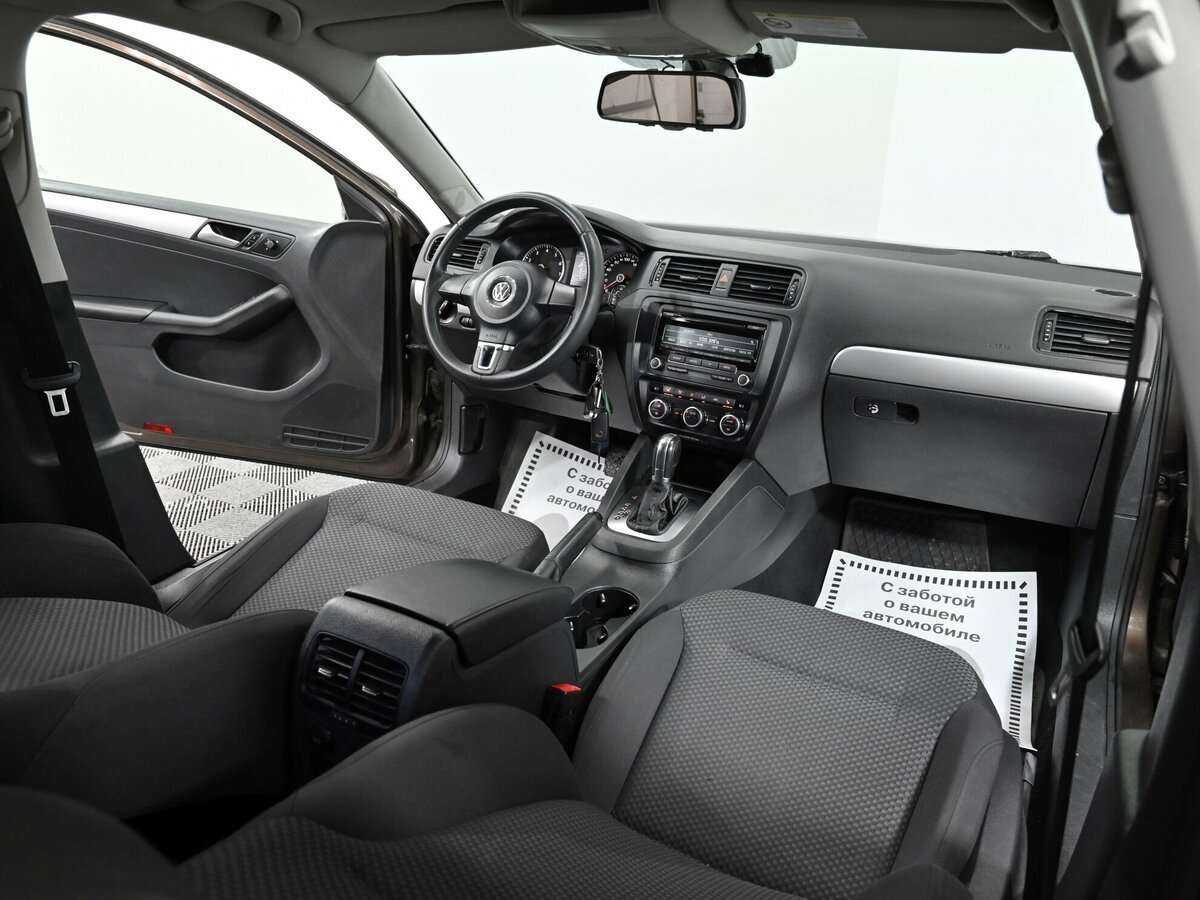 Купить Volkswagen Jetta с пробегом. Фото: #7