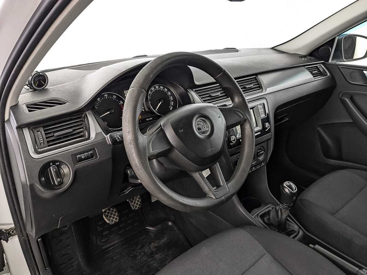 Купить Skoda Rapid с пробегом. Фото: #14