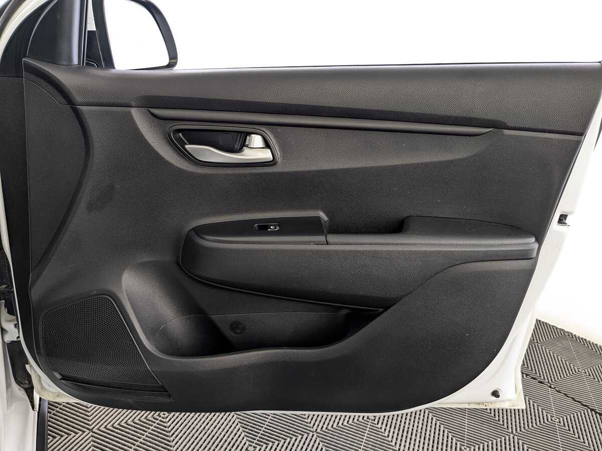 Купить Kia Rio с пробегом. Фото: #23