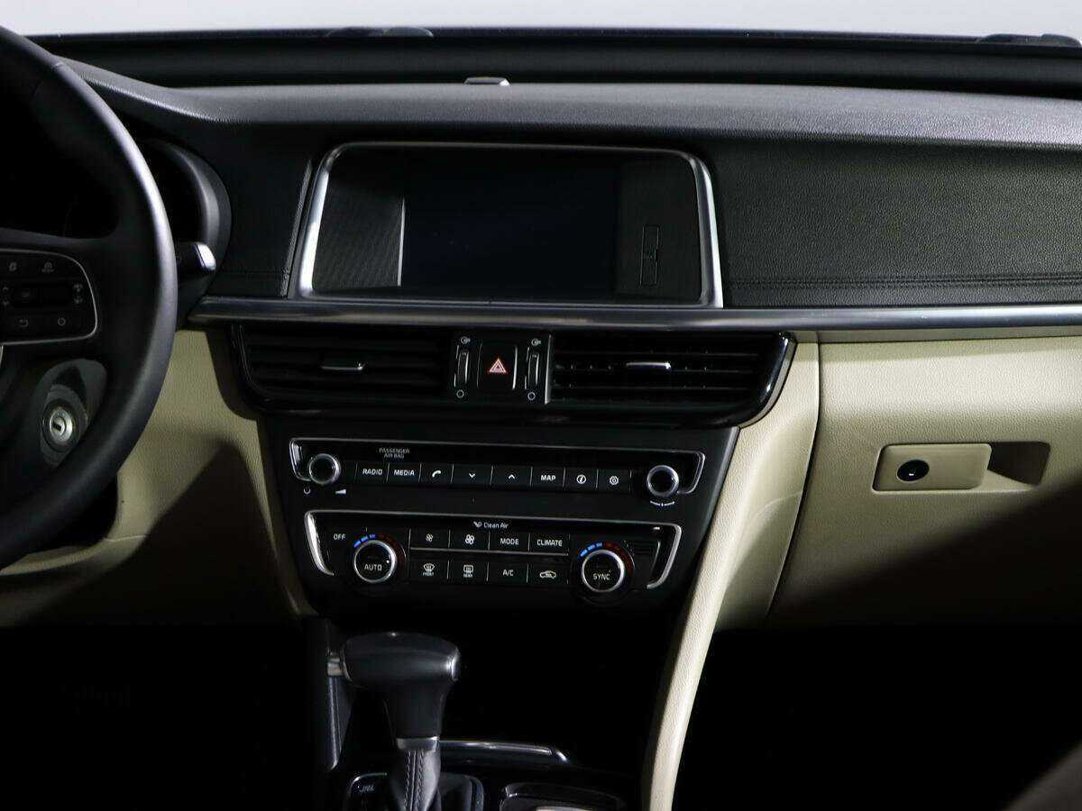 Купить Kia Optima с пробегом. Фото: #10