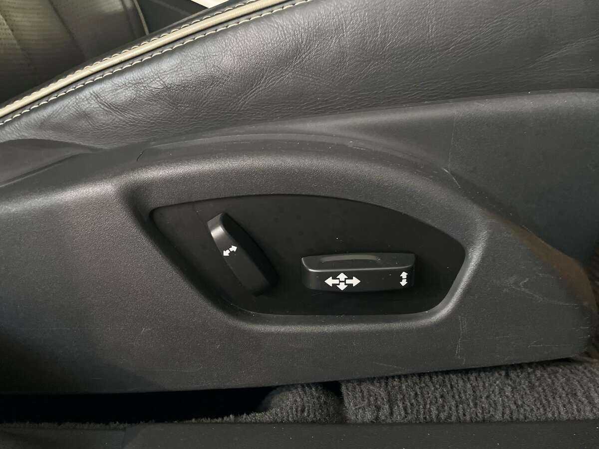 Купить Volvo XC70 с пробегом. Фото: #31