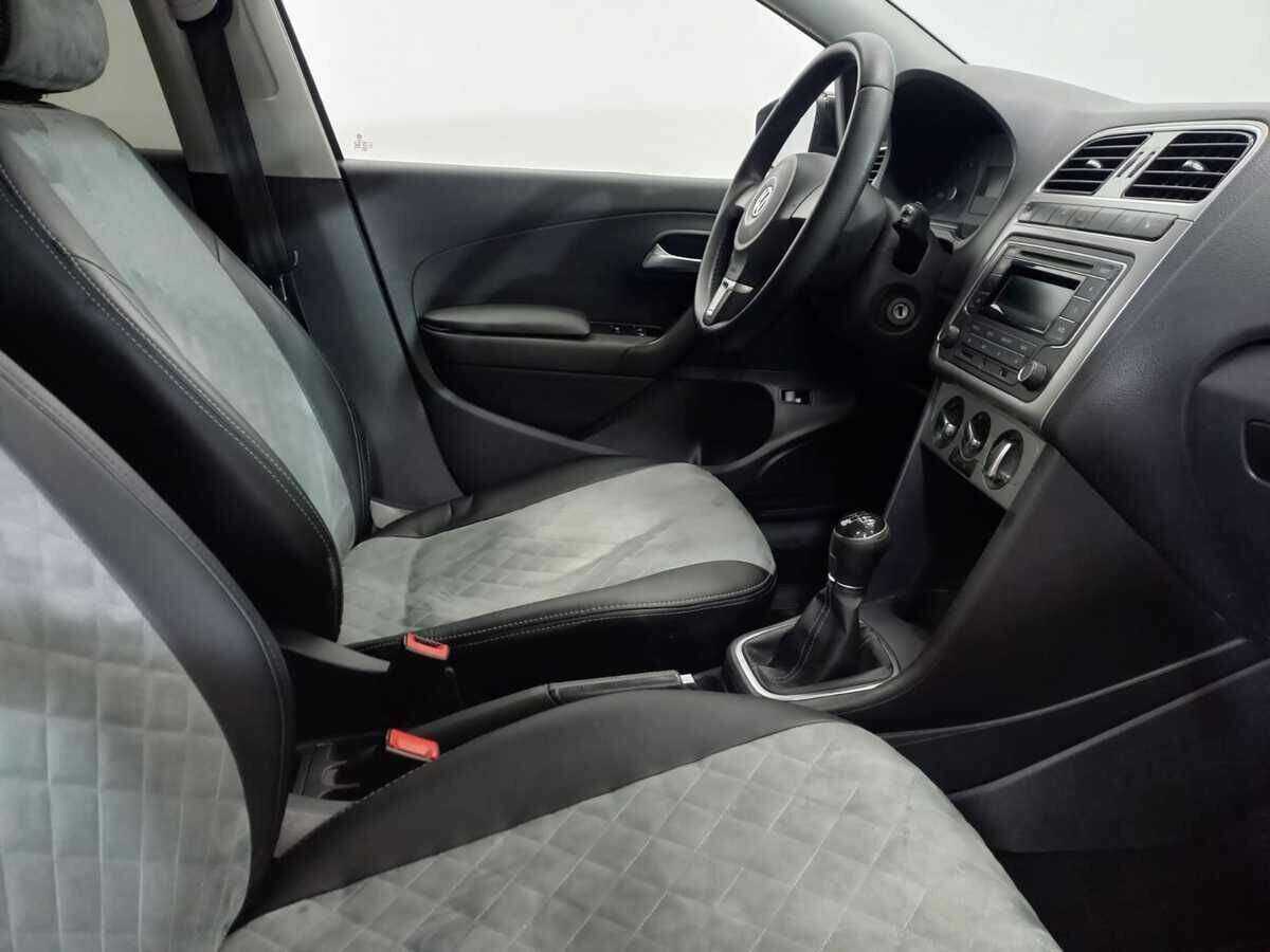 Купить Volkswagen Polo с пробегом. Фото: #9