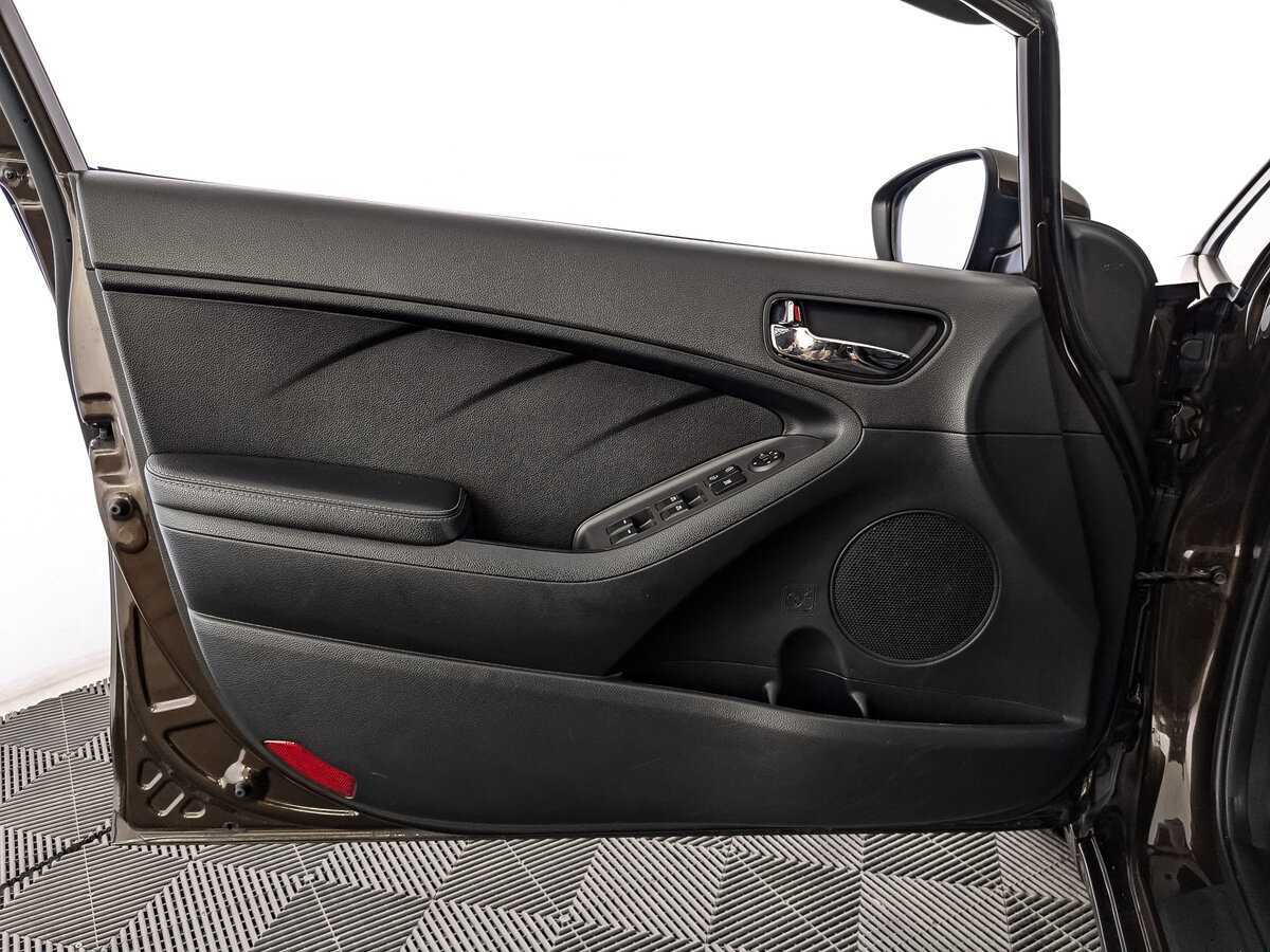 Купить Kia Cerato с пробегом. Фото: #14