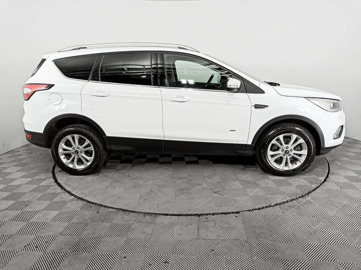 Купить Ford Kuga с пробегом. Фото: #3