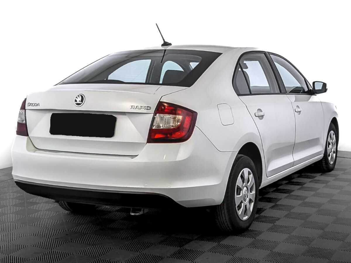 Купить Skoda Rapid с пробегом. Фото: #4