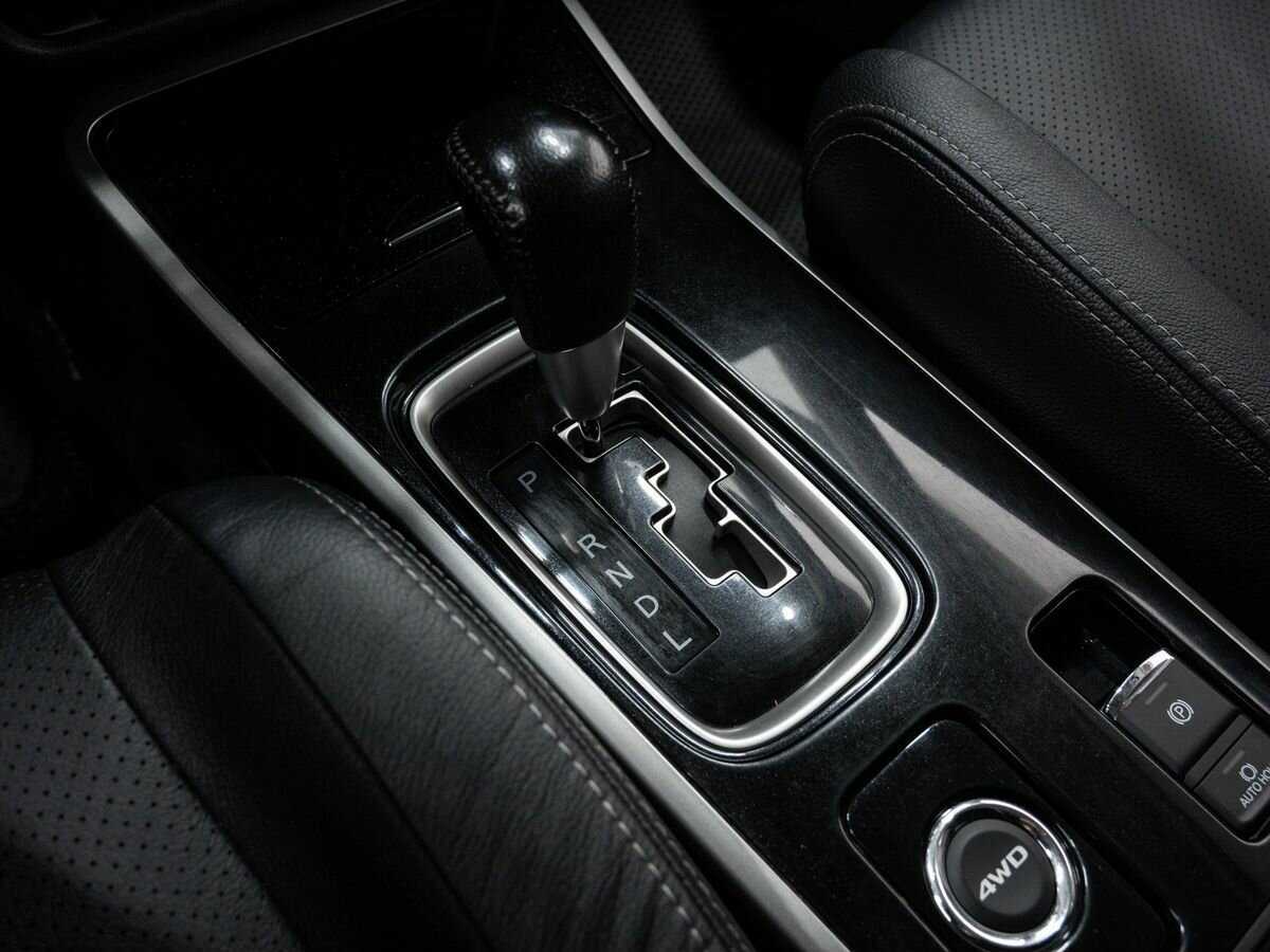 Купить Mitsubishi Outlander с пробегом. Фото: #16