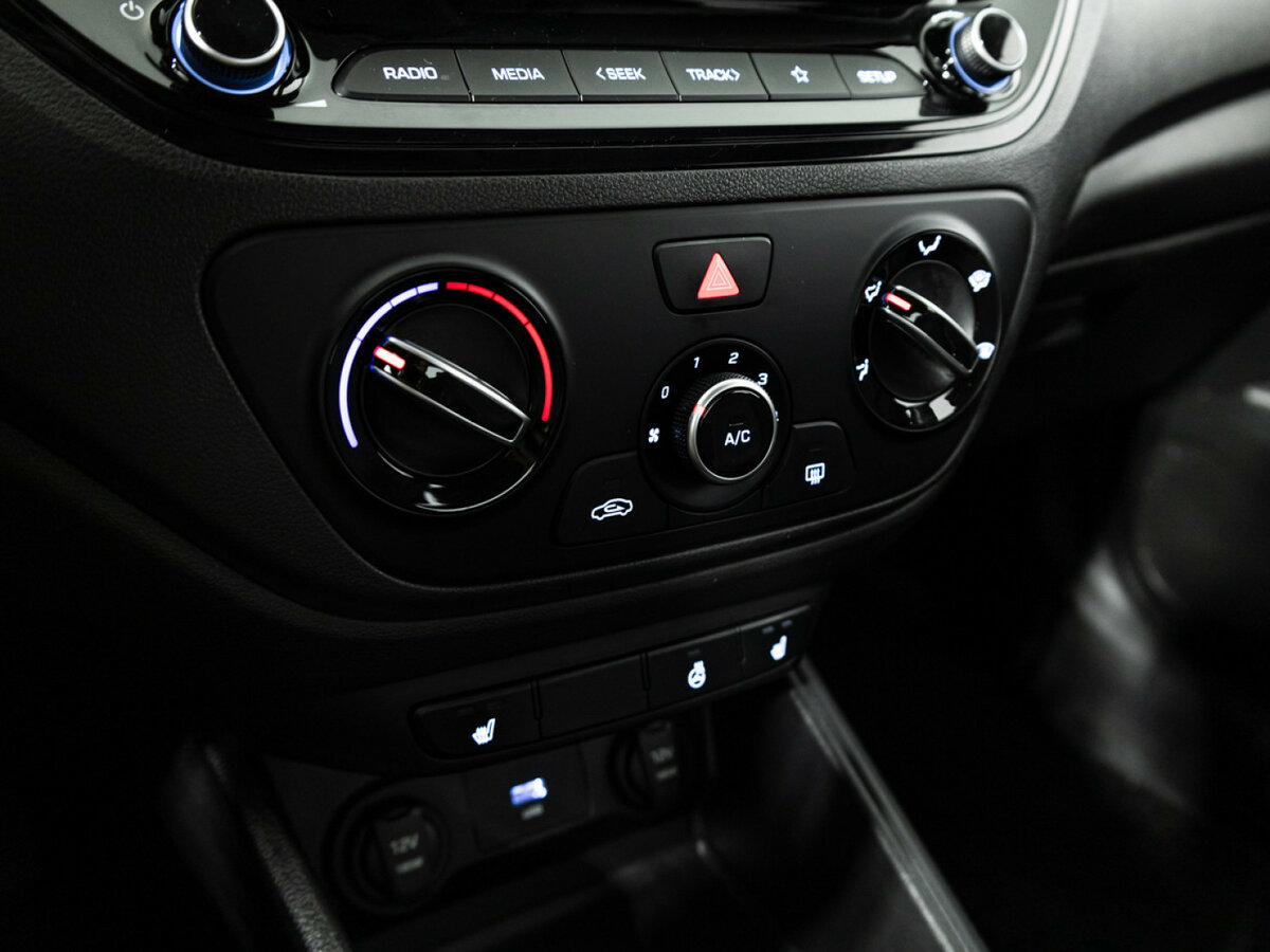 Купить Hyundai Solaris с пробегом. Фото: #15