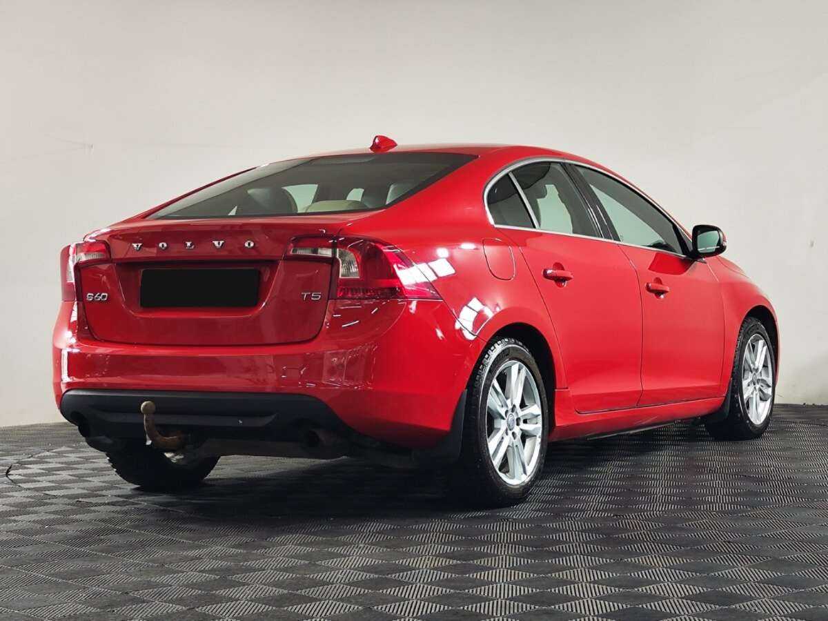 Купить Volvo S60 с пробегом. Фото: #2