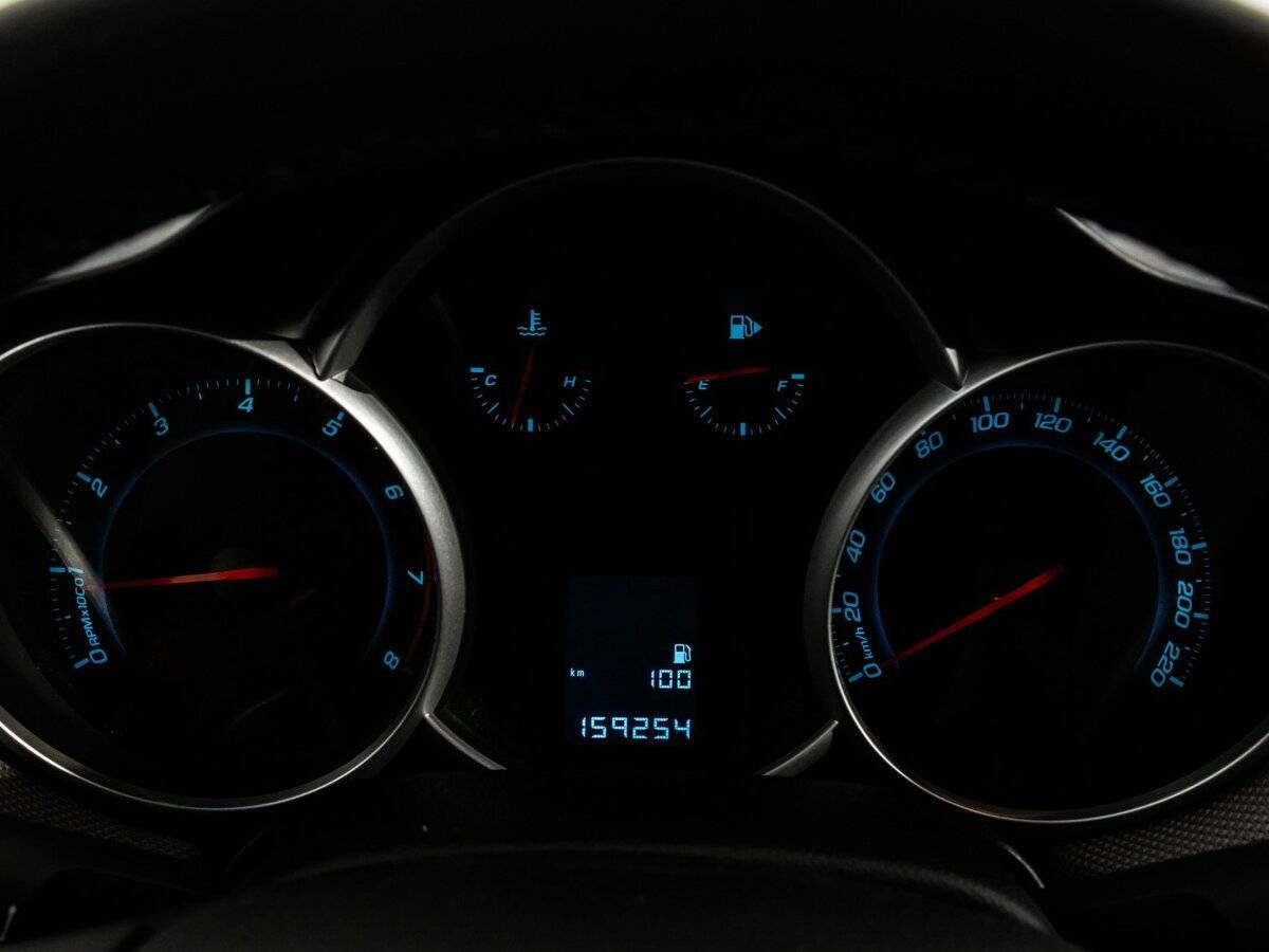 Купить Chevrolet Cruze с пробегом. Фото: #12