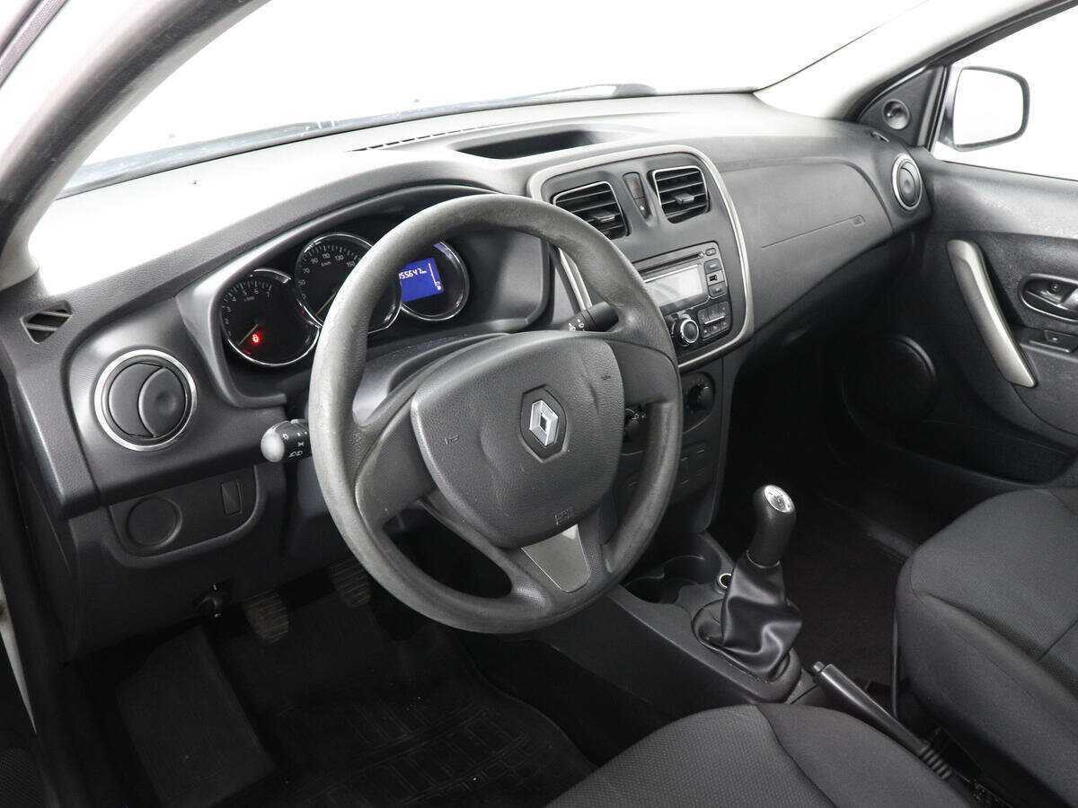 Купить Renault Logan с пробегом. Фото: #4