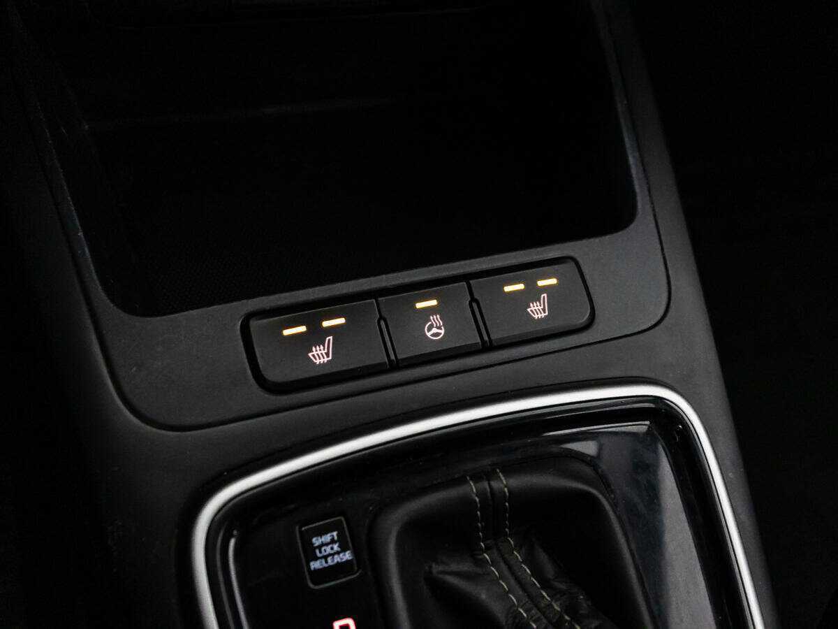 Купить Kia Rio с пробегом. Фото: #17