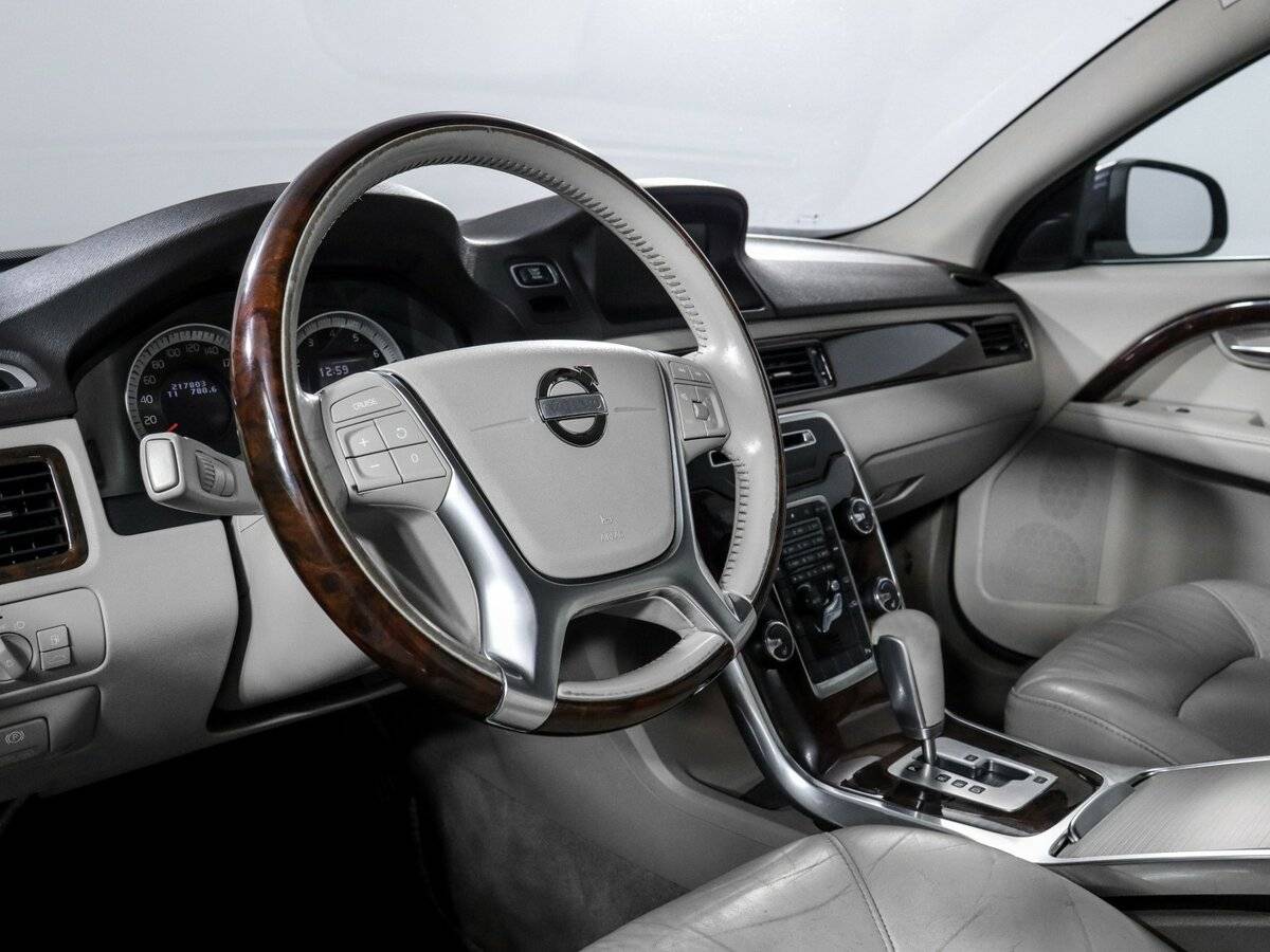 Купить Volvo S80 с пробегом. Фото: #11