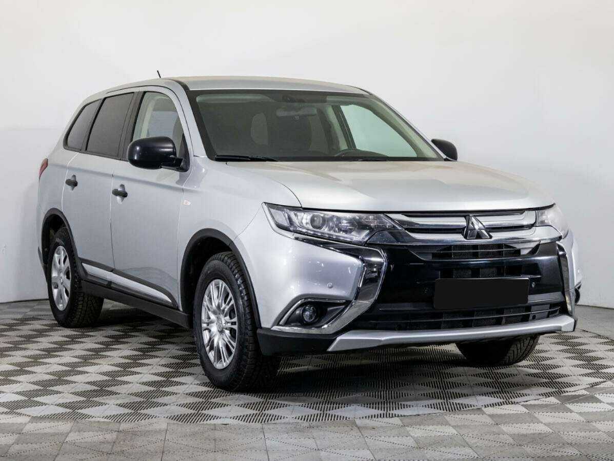 Купить Mitsubishi Outlander с пробегом. Фото: #2