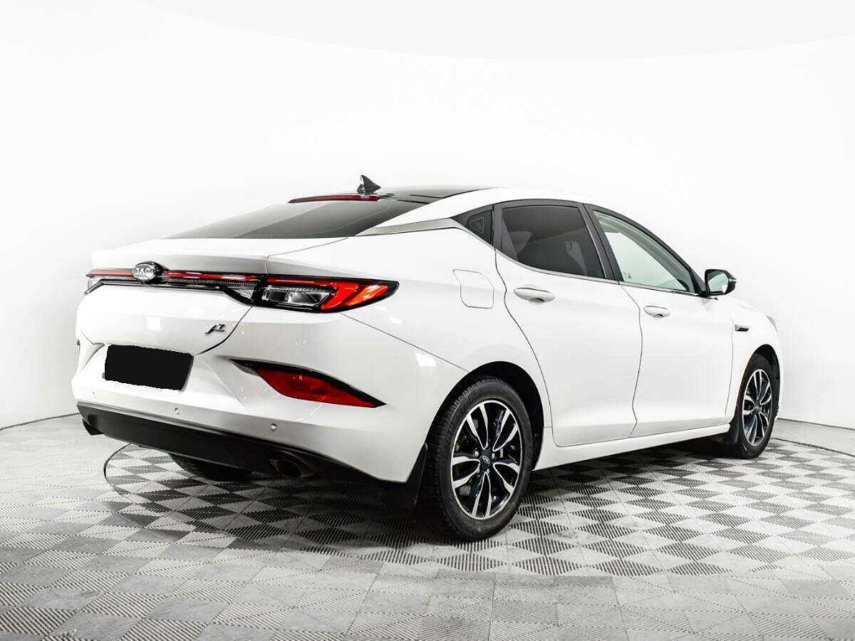 Купить JAC J7 с пробегом. Фото: #4